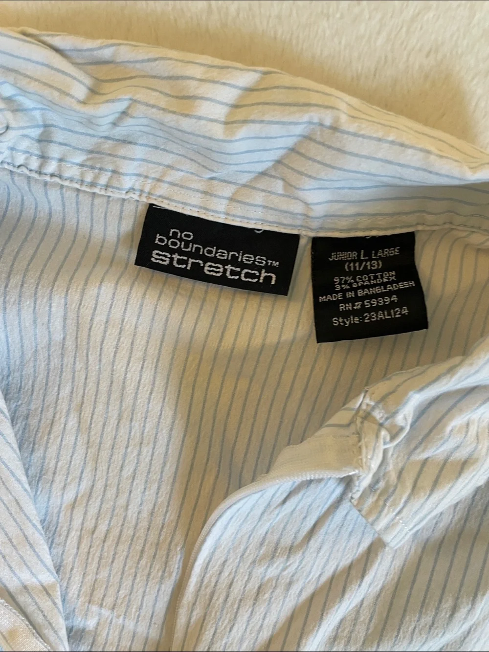 No Boundaries White Sleeveless Pinstripe Zip-Front Blouse